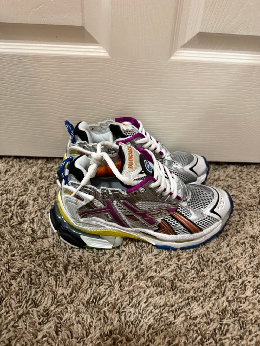 Balenciaga Runner Gradient Sneakers - Picture 4 of 6